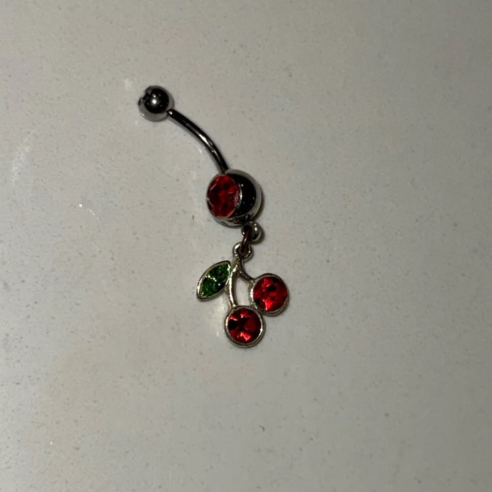 Cherry belly button ring 🍒 - Picture 3 of 4